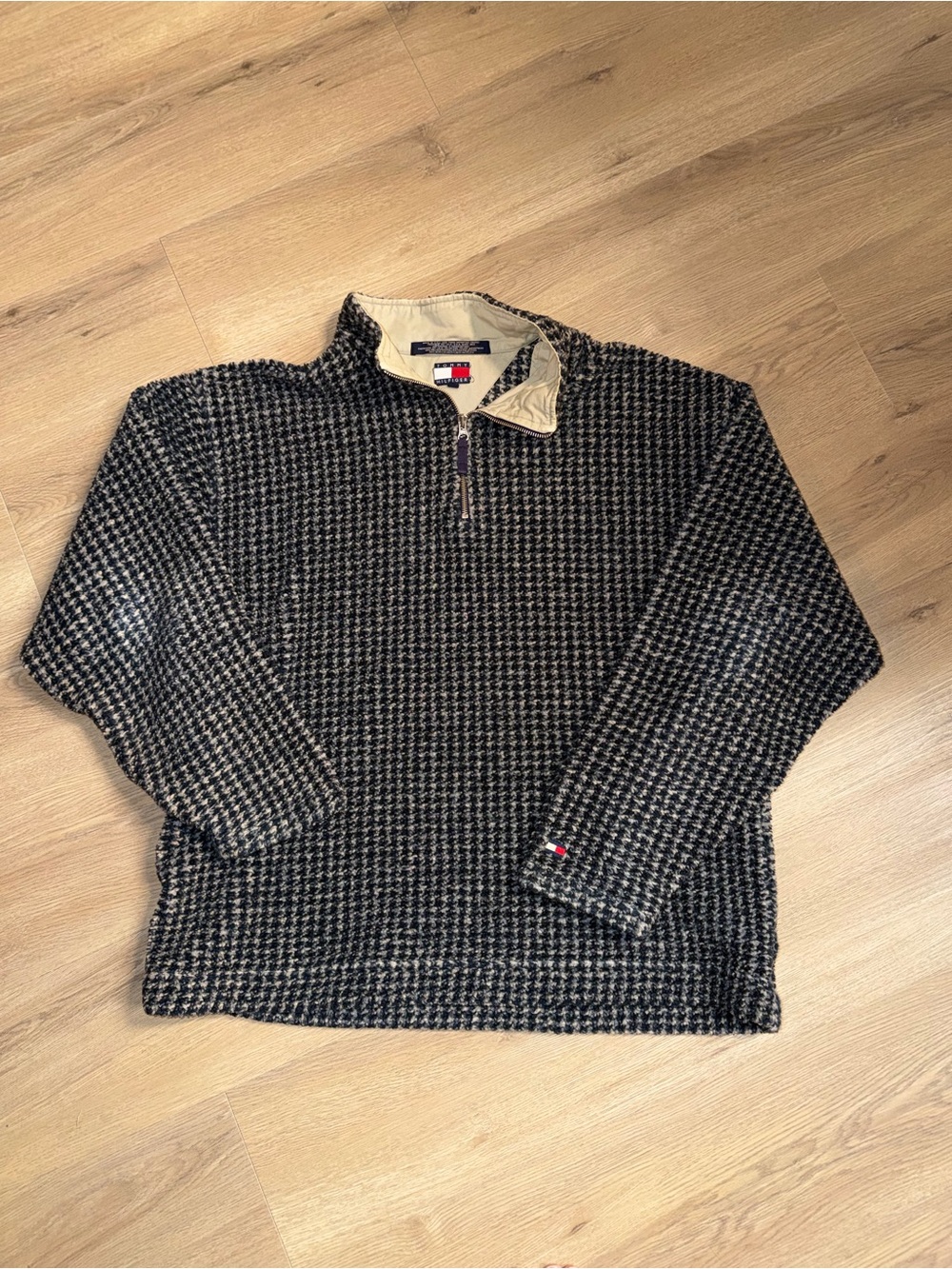 Tommy Hilfiger Black & Cream Houndstooth Quarter-Zip Sweater